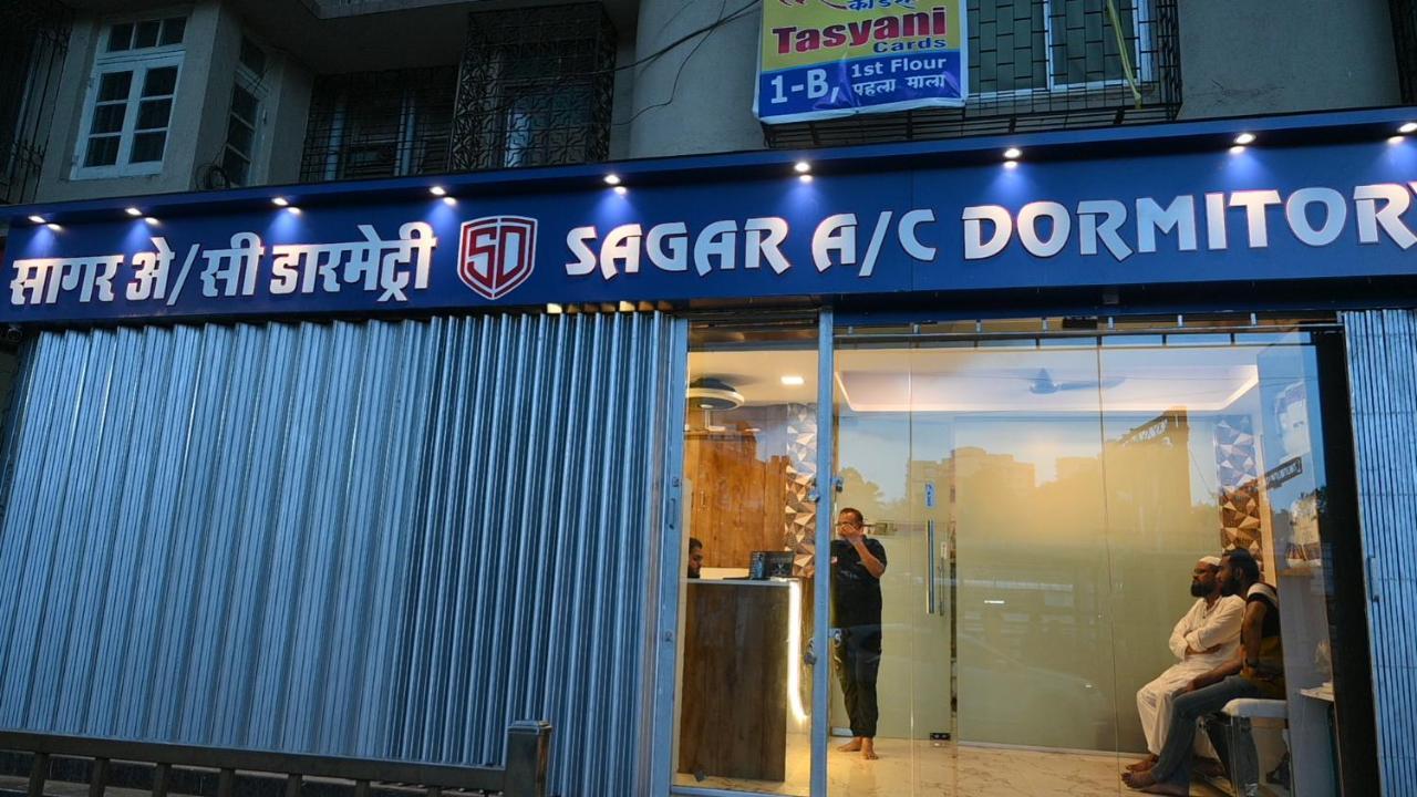 Sagar Dormitory Andheri - Nearest To Andheri Railway Station West Mumbai Exterior foto